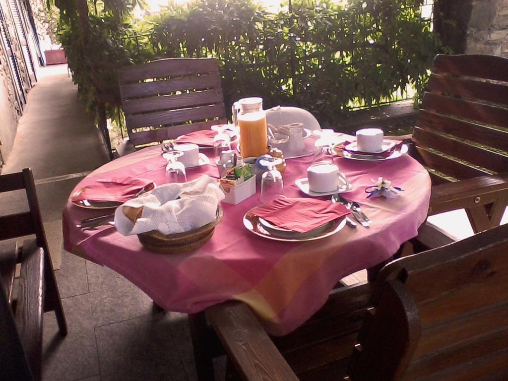 Il Glicine Bed and Breakfast Zimone Buitenkant foto